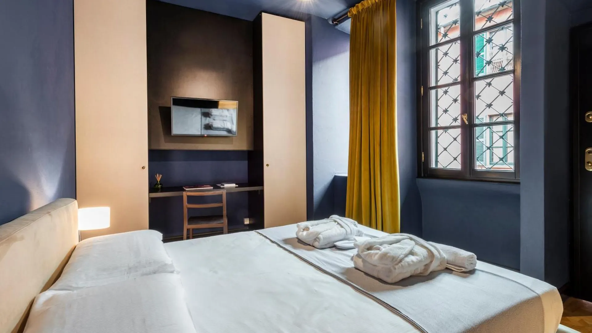 The Nine Suites - B Home Milano 0*,